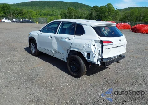 2024 Toyota Corolla Cross L z USA, uszkodzony, nr VIN 7MUAAABG9RV105847